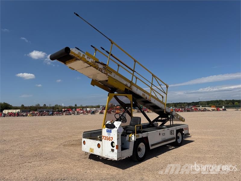 Tug T660 Tapis A Bagages Autotractes Belt Loader L Lantbruk - Övrigt