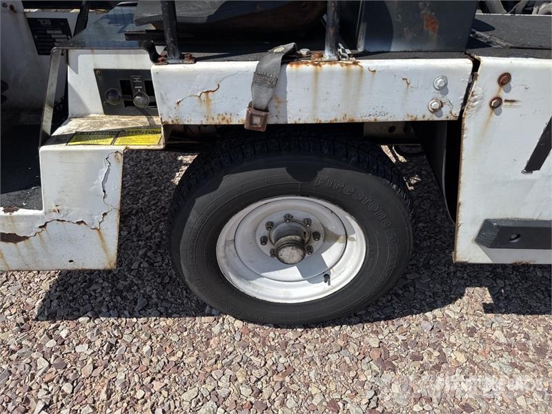 Tug T660 Tapis A Bagages Autotractes Belt Loader L Lantbruk - Övrigt