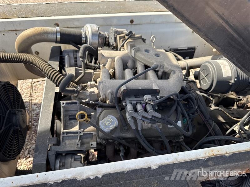  Tug T660 Tapis A Bagages Autotractes Belt Loader L Lantbruk - Övrigt