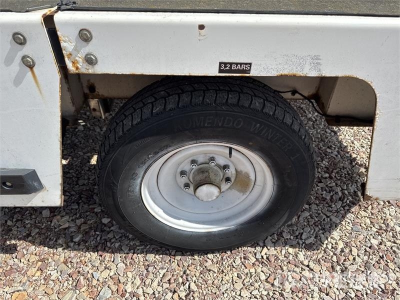  Tug T660 Tapis A Bagages Autotractes Belt Loader L Lantbruk - Övrigt