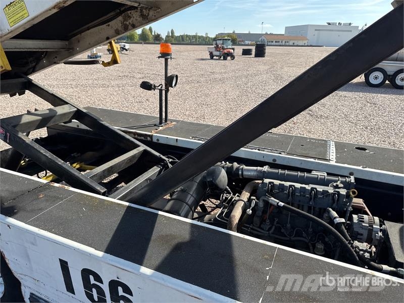 Tug T660 Tapis A Bagages Autotractes Belt Loader D Lantbruk - Övrigt