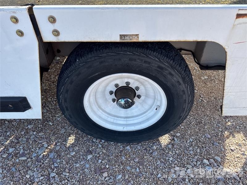  Tug T660 Tapis A Bagages Autotractes Belt Loader L Lantbruk - Övrigt