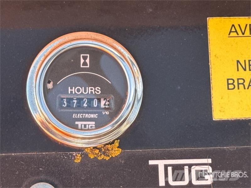  Tug T660 Tapis A Bagages Autotractes Belt Loader L Lantbruk - Övrigt