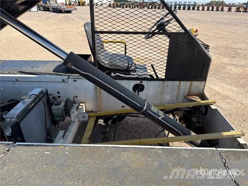 Tug T660 Tapis A Bagages Autotractes Belt Loader L Lantbruk - Övrigt