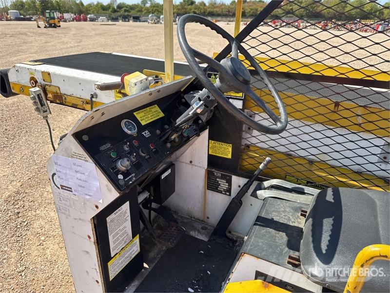 Tug T660 Tapis A Bagages Autotractes Belt Loader L Lantbruk - Övrigt