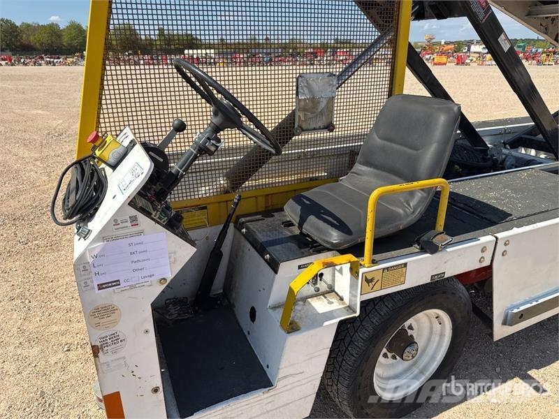 Tug T660 Tapis A Bagages Autotractes Belt Loader L Lantbruk - Övrigt