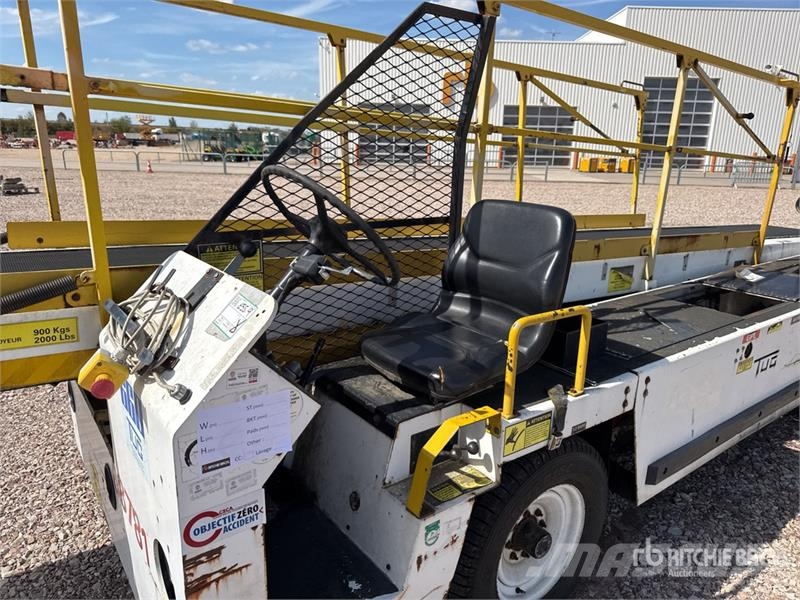  Tug T660 Tapis A Bagages Autotractes Belt Loader L Lantbruk - Övrigt