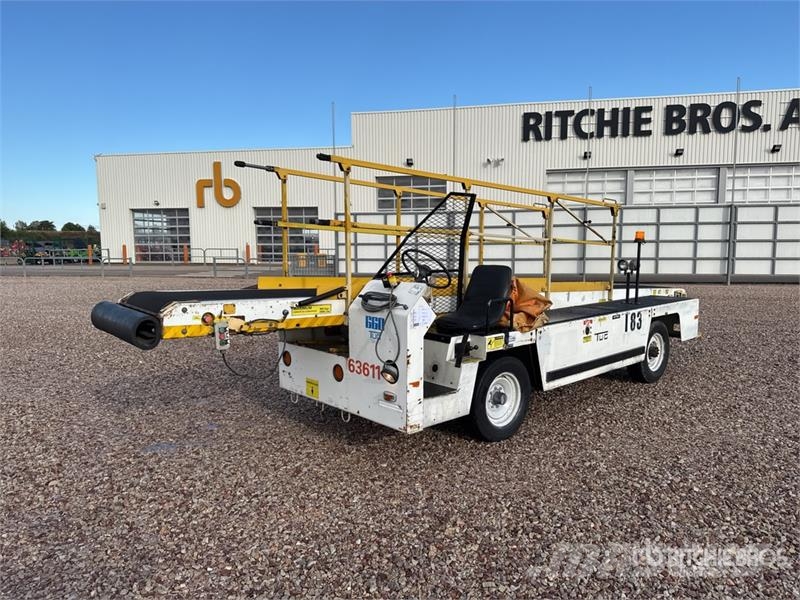  Tug T660 Tapis A Bagages Autotractes Belt Loader L Lantbruk - Övrigt