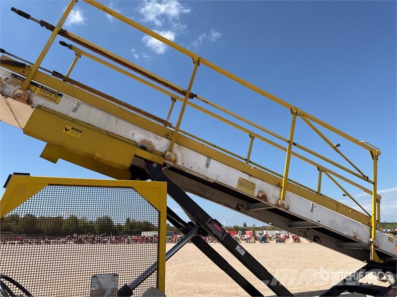 Tug T660 Tapis A Bagages Autotractes Belt Loader L Lantbruk - Övrigt
