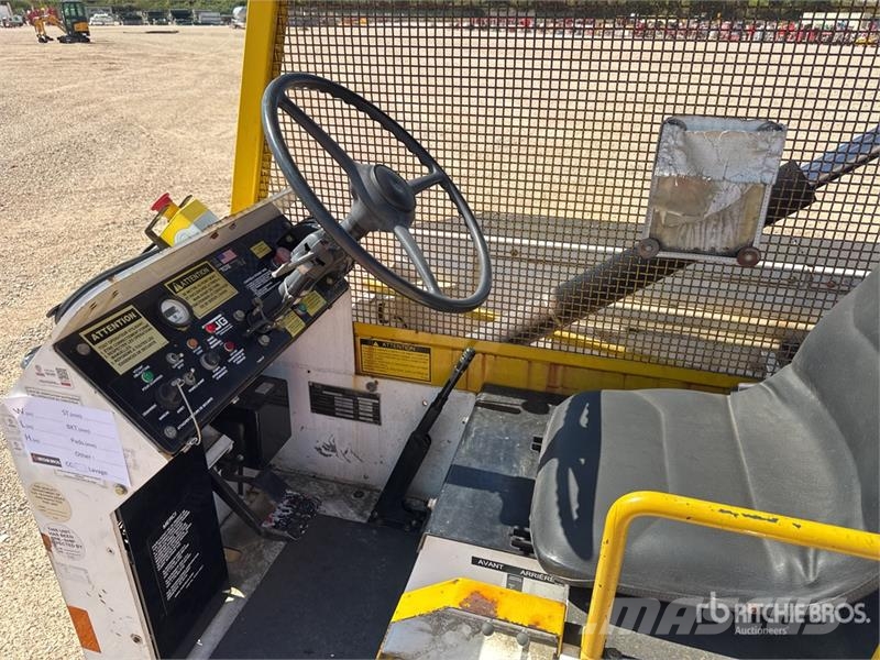 Tug T660 Tapis A Bagages Autotractes Belt Loader L Lantbruk - Övrigt