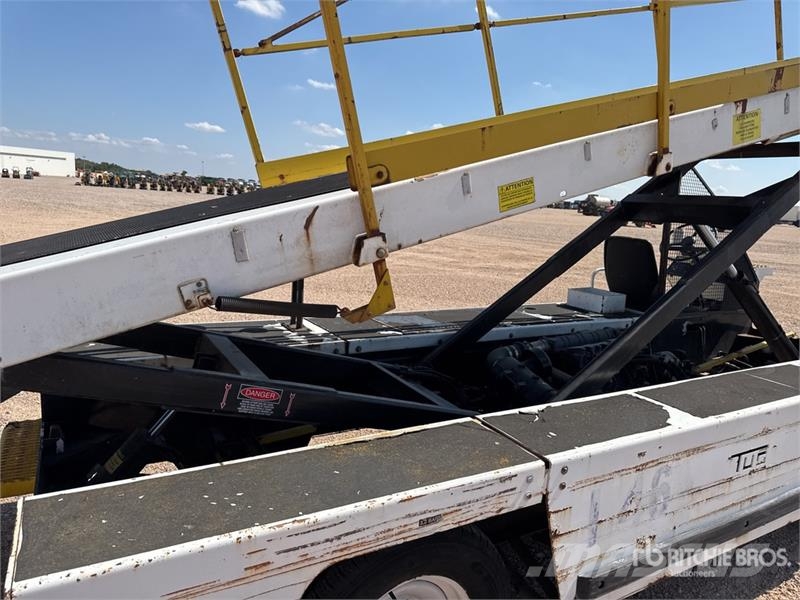 Tug T660 Tapis A Bagages Autotractes Belt Loader D Lantbruk - Övrigt