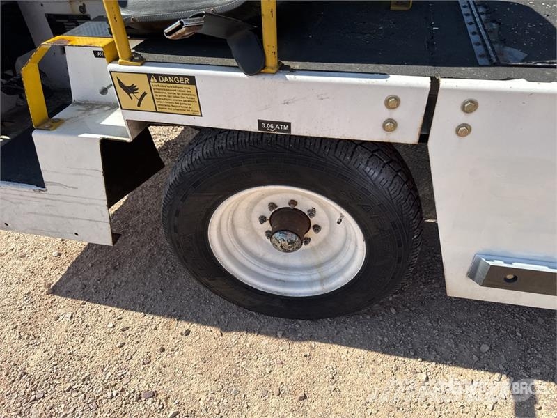 Tug T660 Tapis A Bagages Autotractes Belt Loader L Lantbruk - Övrigt
