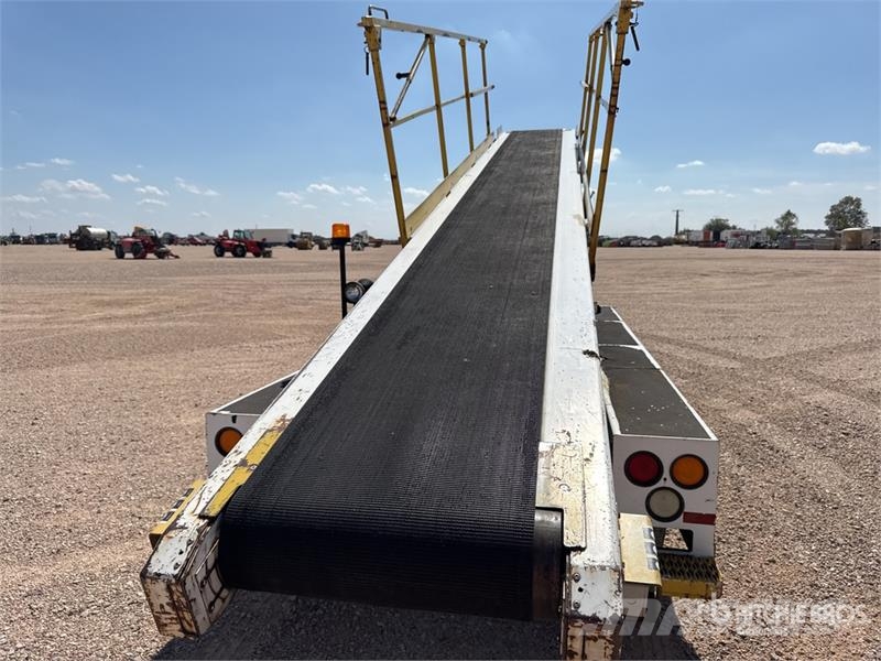 Tug T660 Tapis A Bagages Autotractes Belt Loader D Lantbruk - Övrigt