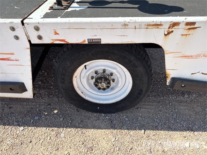 Tug T660 Tapis A Bagages Autotractes Belt Loader D Lantbruk - Övrigt