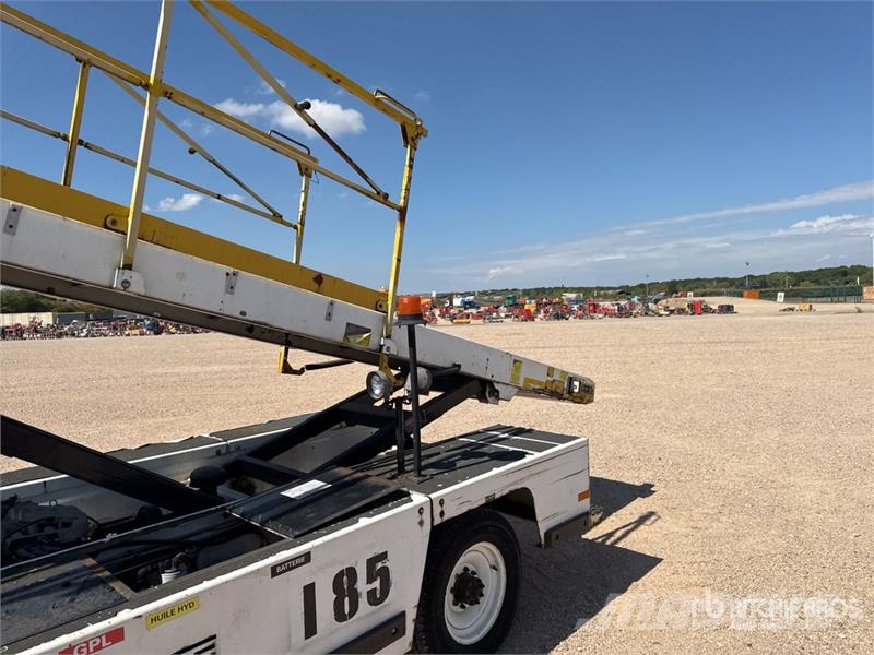 Tug T660 Tapis A Bagages Autotractes Belt Loader L Lantbruk - Övrigt