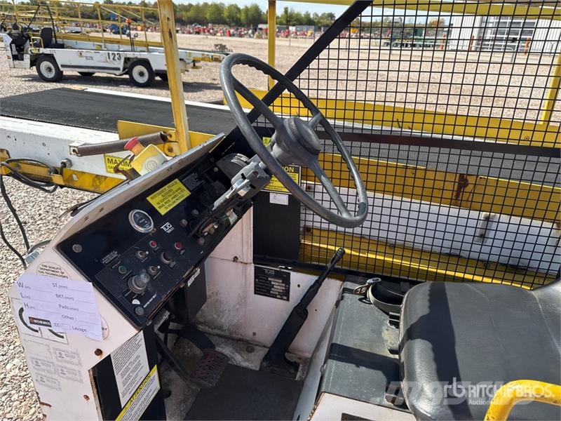  Tug T660 Tapis A Bagages Autotractes Belt Loader L Lantbruk - Övrigt