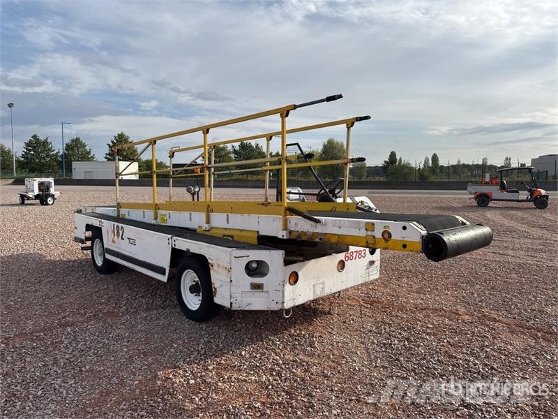 Tug T660 Tapis A Bagages Autotractes Belt Loader L Lantbruk - Övrigt