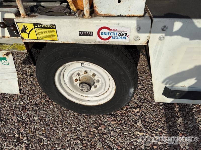 Tug T660 Tapis A Bagages Autotractes Belt Loader L Lantbruk - Övrigt
