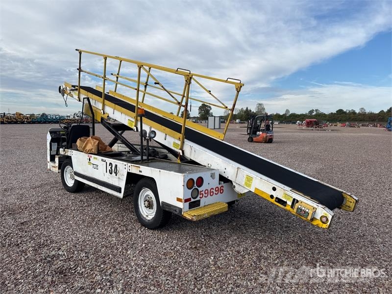 Tug T660 Tapis A Bagages Autotractes Belt Loader L Lantbruk - Övrigt