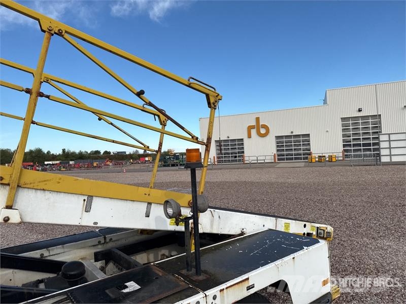 Tug T660 Tapis A Bagages Autotractes Belt Loader L Lantbruk - Övrigt