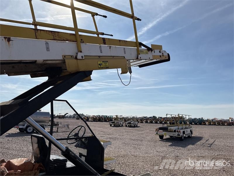 Tug T660 Tapis A Bagages Autotractes Belt Loader D Lantbruk - Övrigt