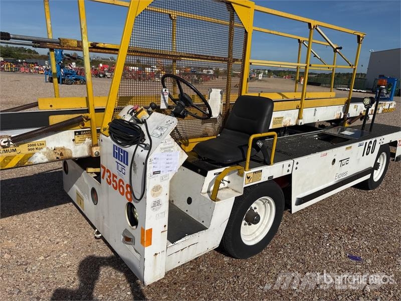  Tug T660 Tapis A Bagages Autotractes Belt Loader L Lantbruk - Övrigt
