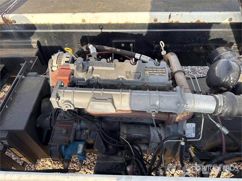 Tug T660 Tapis A Bagages Autotractes Belt Loader L Lantbruk - Övrigt