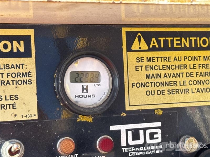  Tug T660 Tapis A Bagages Autotractes Belt Loader L Lantbruk - Övrigt