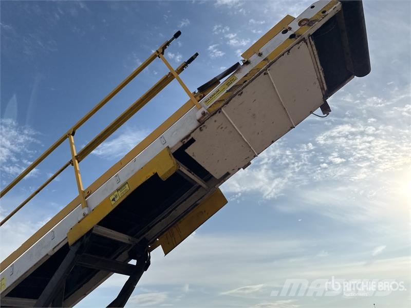 Tug T660 Tapis A Bagages Autotractes Belt Loader L Lantbruk - Övrigt