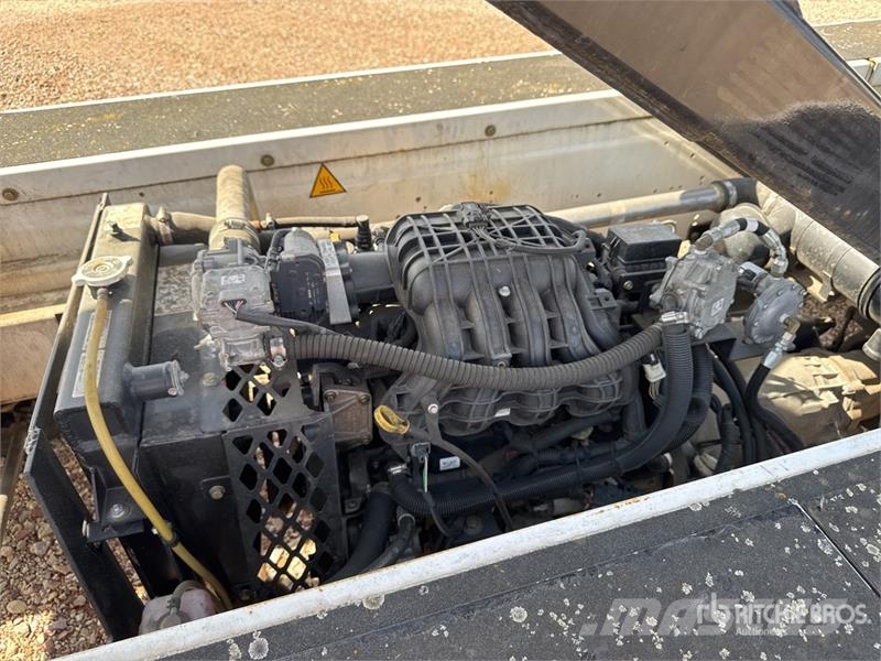  Tug T660 Tapis A Bagages Autotractes Belt Loader L Lantbruk - Övrigt
