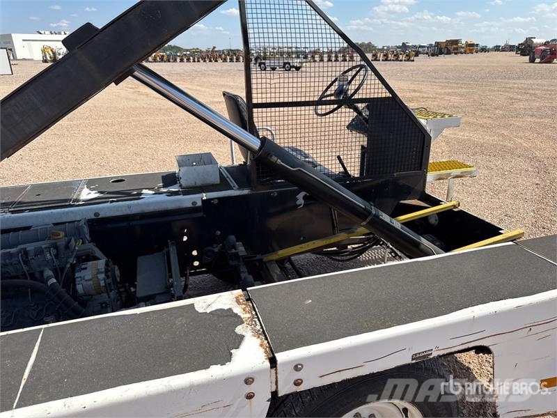 Tug T660 Tapis A Bagages Autotractes Belt Loader D Lantbruk - Övrigt