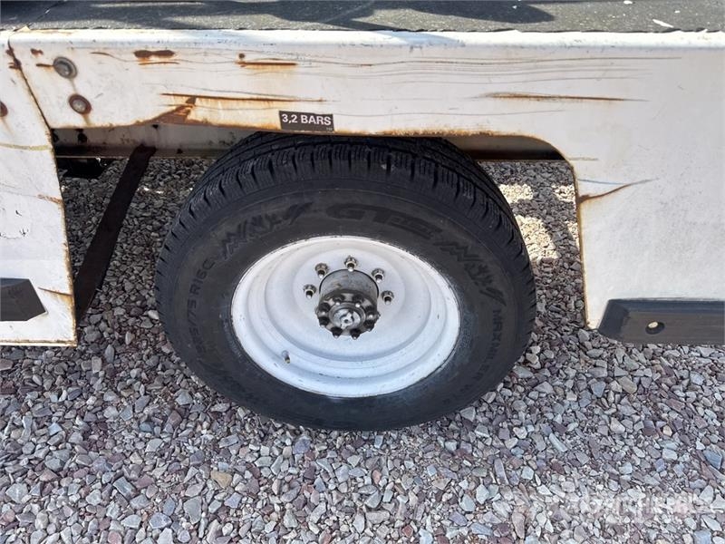  Tug T660 Tapis A Bagages Autotractes Belt Loader L Lantbruk - Övrigt