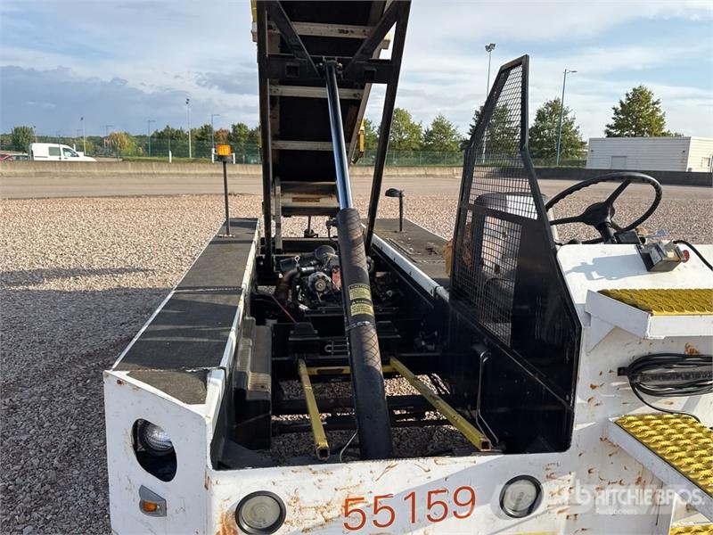 Tug T660 Tapis A Bagages Autotractes Belt Loader L Lantbruk - Övrigt