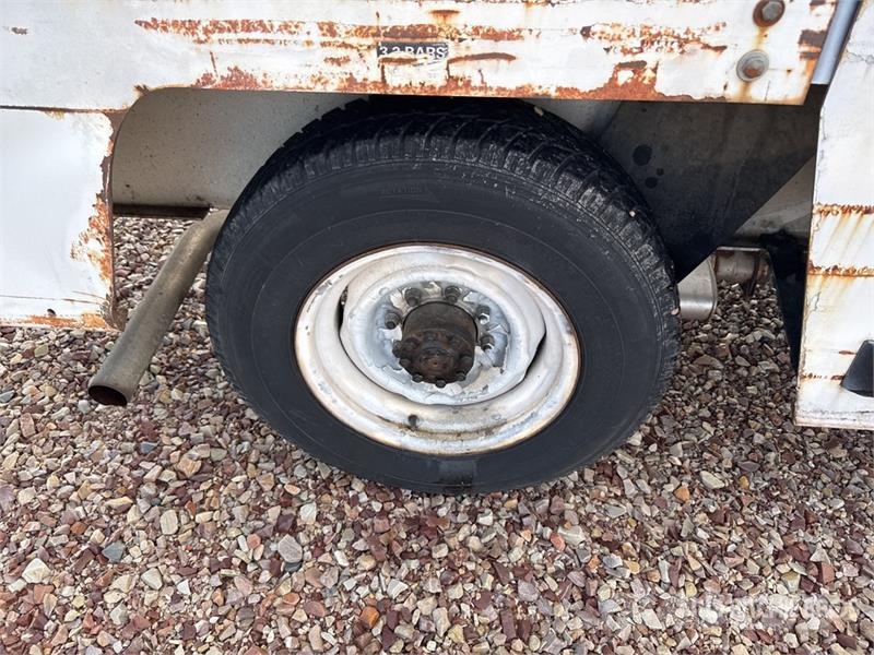  Tug T660 Tapis A Bagages Autotractes Belt Loader L Lantbruk - Övrigt
