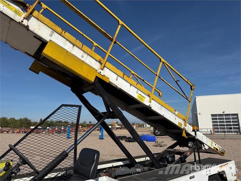  Tug T660 Tapis A Bagages Autotractes Belt Loader D Lantbruk - Övrigt