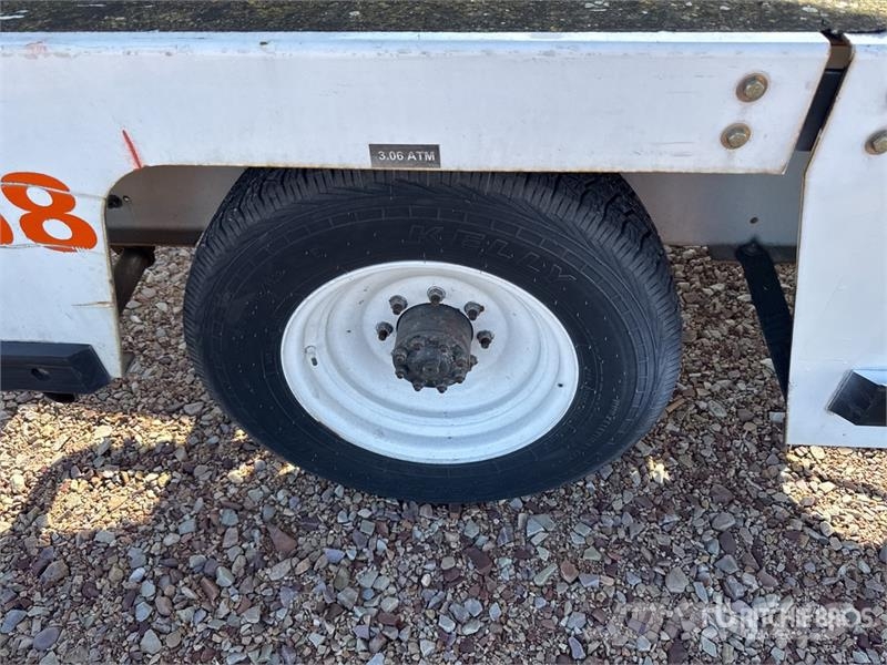 Tug T660 Tapis A Bagages Autotractes Belt Loader L Lantbruk - Övrigt