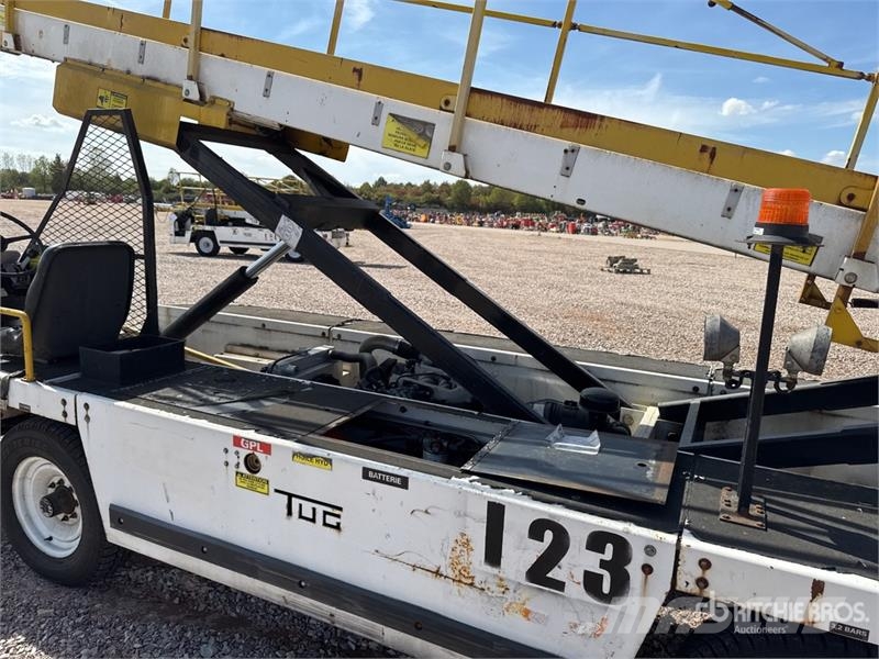  Tug T660 Tapis A Bagages Autotractes Belt Loader L Lantbruk - Övrigt