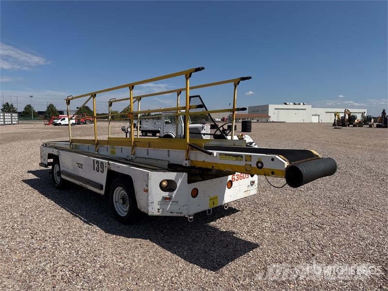 Tug T660 Tapis A Bagages Autotractes Belt Loader L Lantbruk - Övrigt
