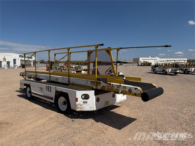 Tug T660 Tapis A Bagages Autotractes Belt Loader L Lantbruk - Övrigt