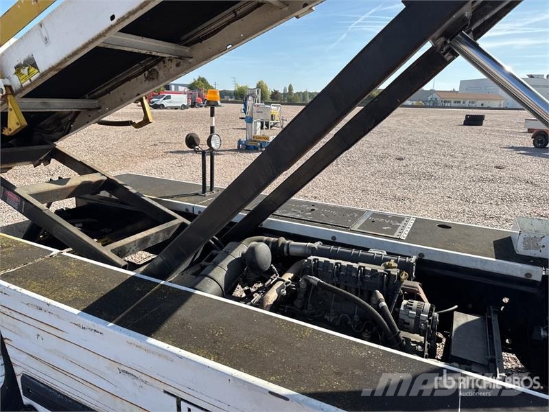  Tug T660 Tapis A Bagages Autotractes Belt Loader D Lantbruk - Övrigt