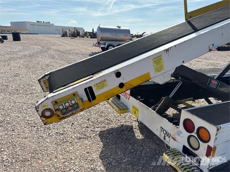Tug T660 Tapis A Bagages Autotractes Belt Loader D Lantbruk - Övrigt