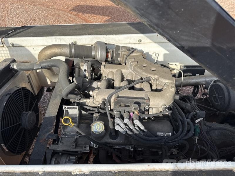 Tug T660 Tapis A Bagages Autotractes Belt Loader L Lantbruk - Övrigt