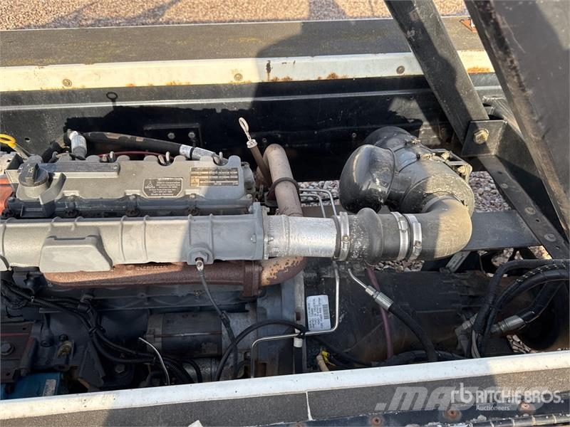 Tug T660 Tapis A Bagages Autotractes Belt Loader L Lantbruk - Övrigt