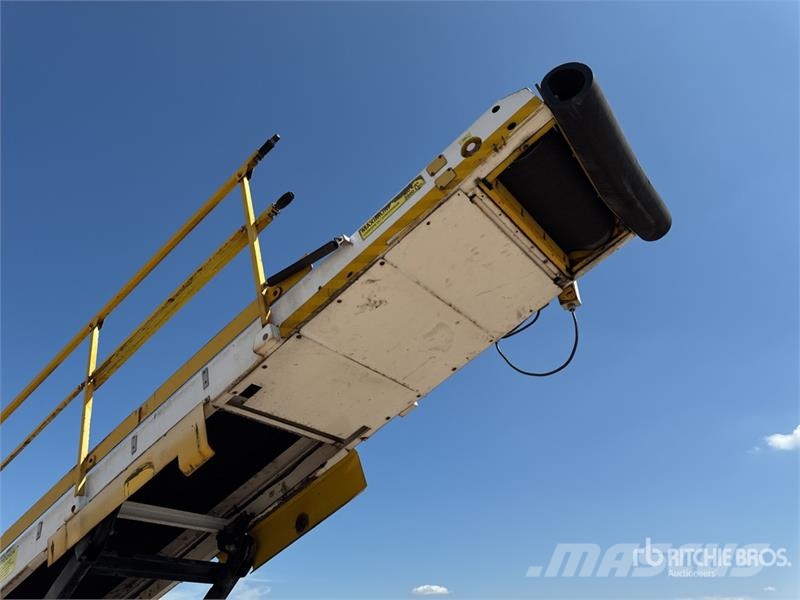 Tug T660 Tapis A Bagages Autotractes Belt Loader L Lantbruk - Övrigt