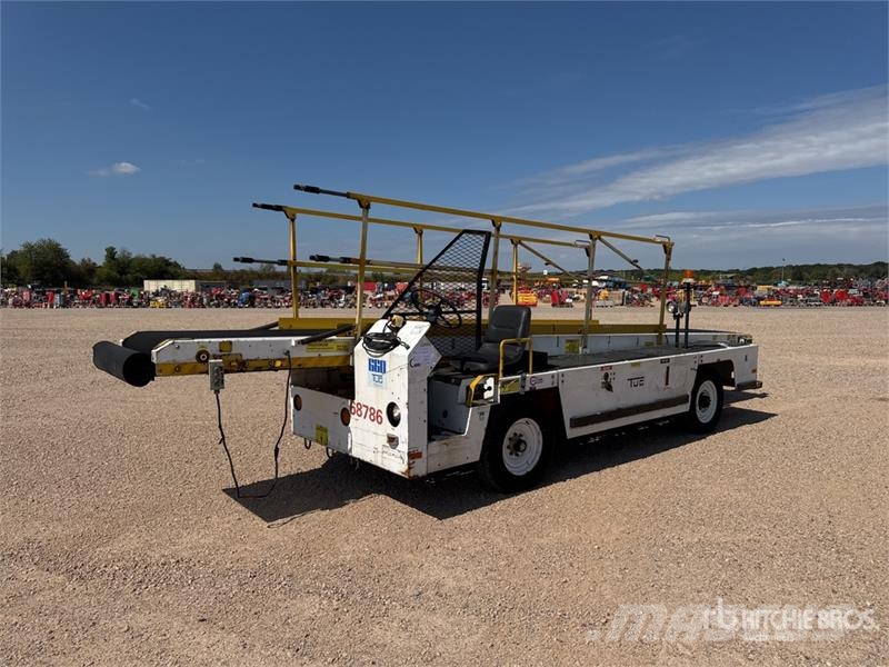 Tug T660 Tapis A Bagages Autotractes Belt Loader L Lantbruk - Övrigt