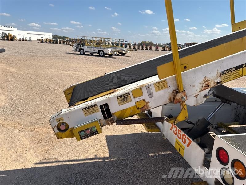 Tug T660 Tapis A Bagages Autotractes Belt Loader L Lantbruk - Övrigt