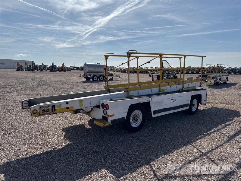 Tug T660 Tapis A Bagages Autotractes Belt Loader D Lantbruk - Övrigt