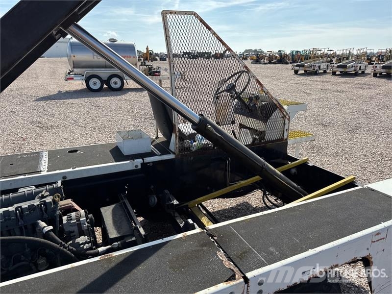 Tug T660 Tapis A Bagages Autotractes Belt Loader D Lantbruk - Övrigt