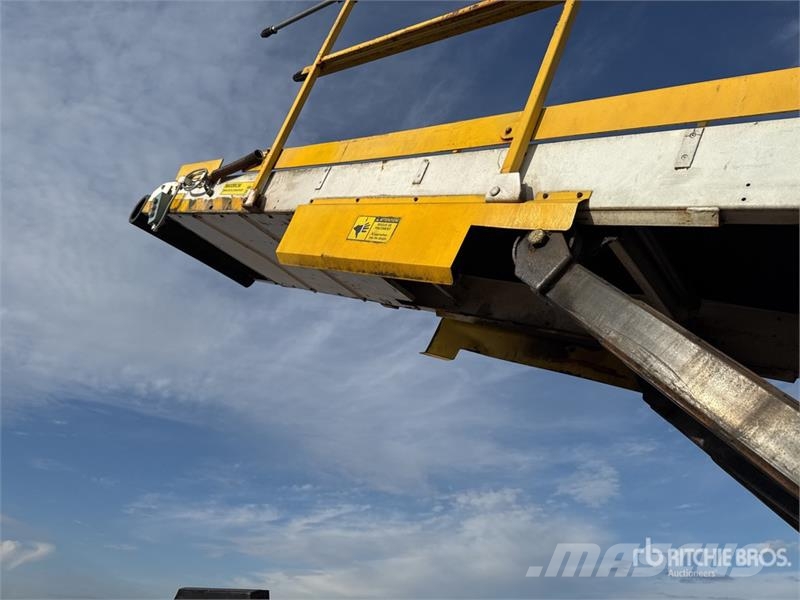 Tug T660 Tapis A Bagages Autotractes Belt Loader L Lantbruk - Övrigt