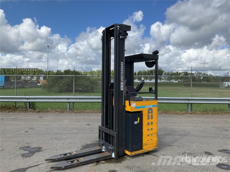 Unicarierres X/160SDTFVSN645 1600 kg Electric Stac Platvormiga virnastajad